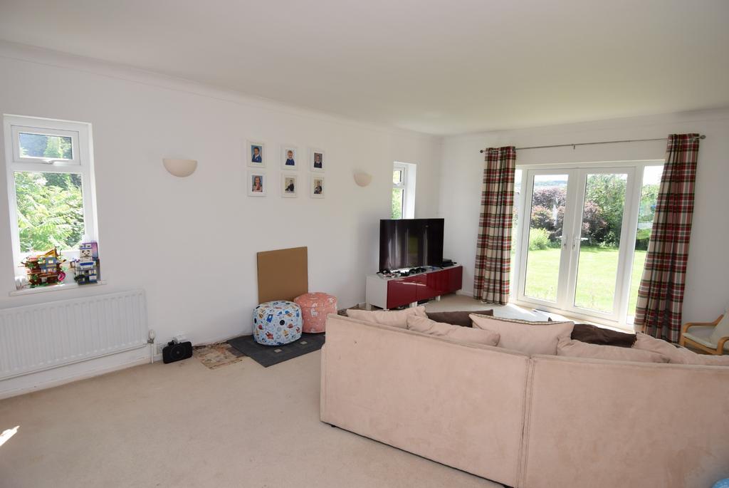 Hackthorne Road, Durrington, Salisbury 3 bed detached bungalow for sale