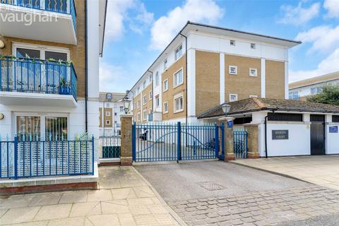 4 bedroom flat to rent, Merton Court, Brighton Marina, BN2