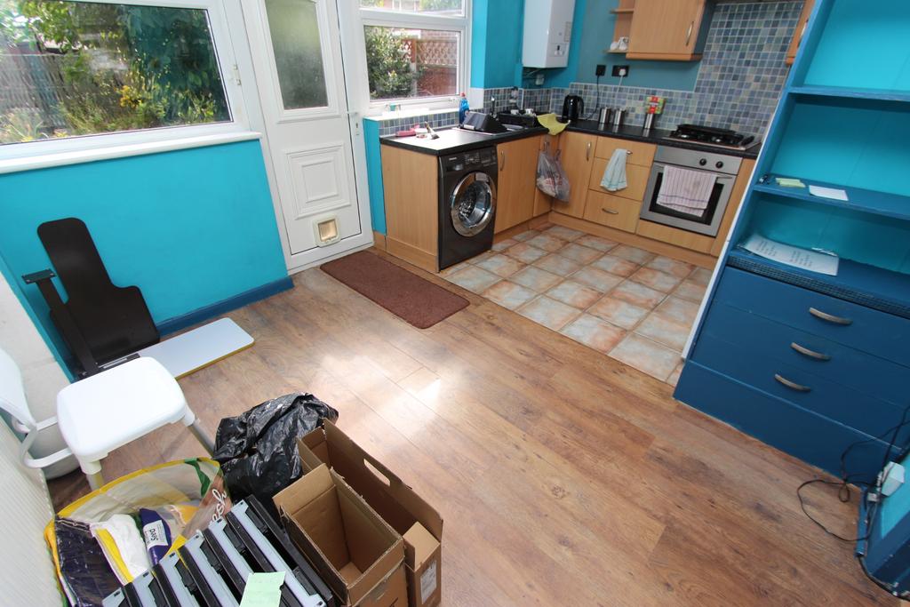 Calderdale Drive, Long Eaton, Long Eaton, NG10 3 bed semidetached