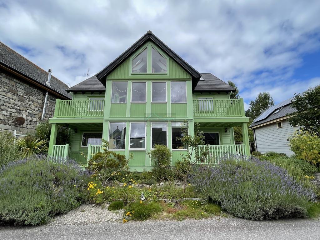 Rainbow Lodge, 411The Park, Findhorn, Forres, Morayshire 7 bed detached