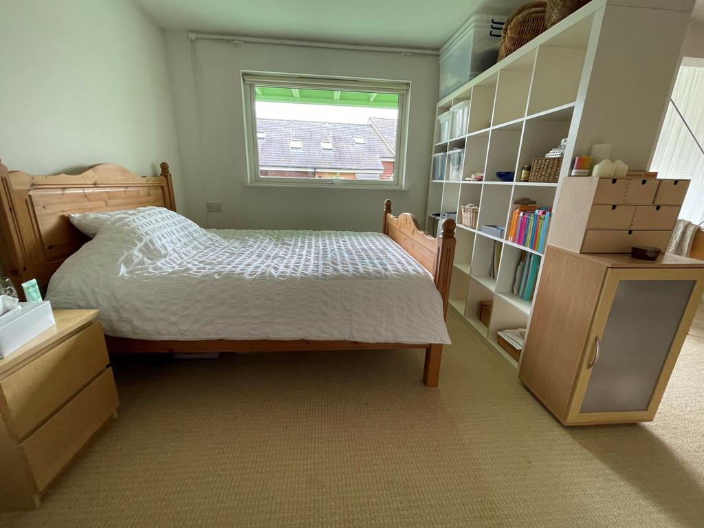 Flat 1 Bedroom.JPG