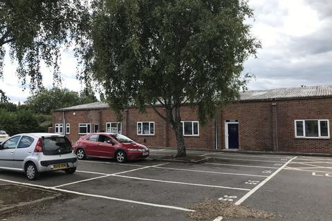 Industrial unit to rent - Industrial Unit, Kingsholm Business Park, St Catherine Street, Gloucester, GL1 2BX