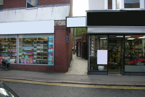 Retail property (high street) to rent, High st, Stourbridge, West Midlands, DY8