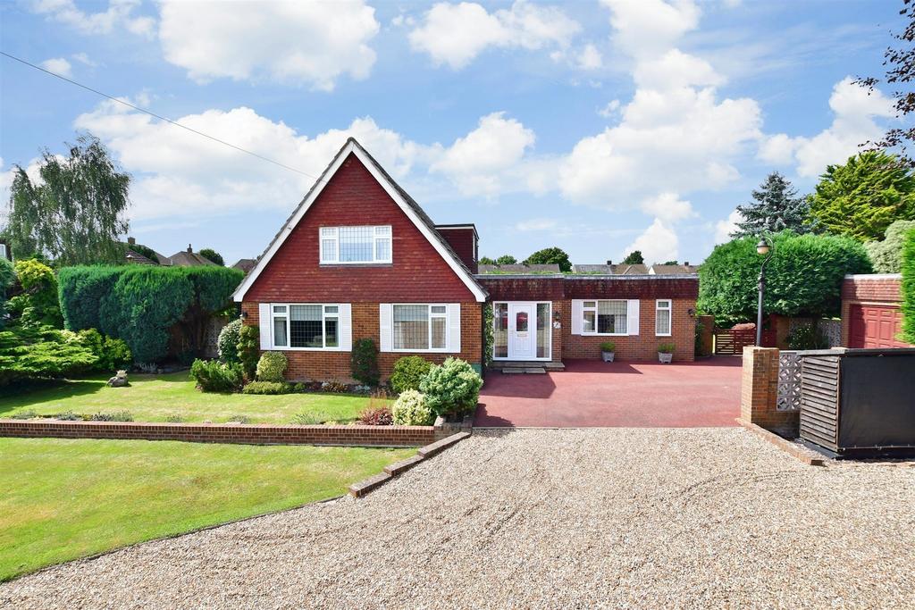 Amsbury Road, Coxheath, Maidstone, Kent 4 bed detached house for sale