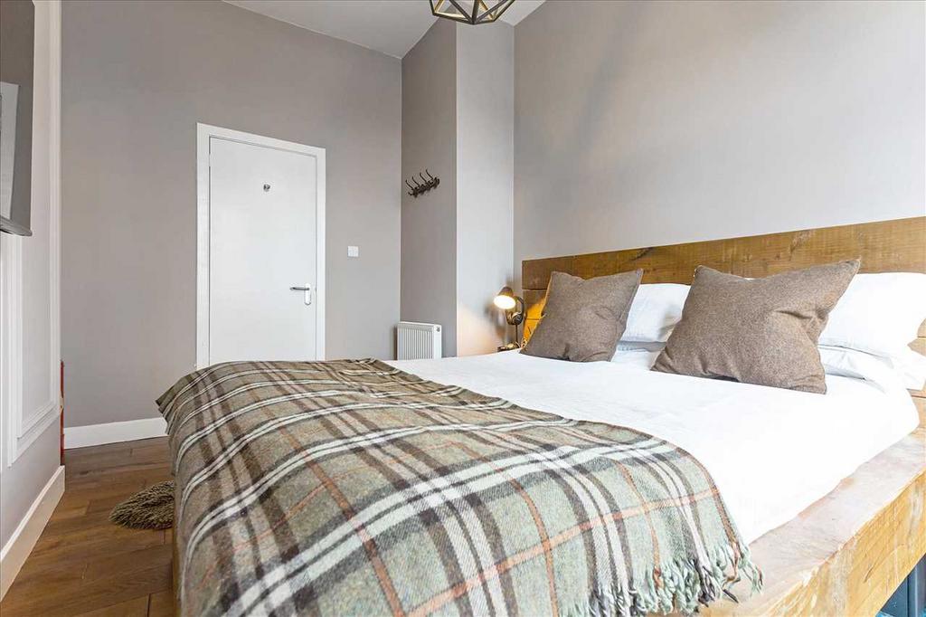 Bedroom One (3)