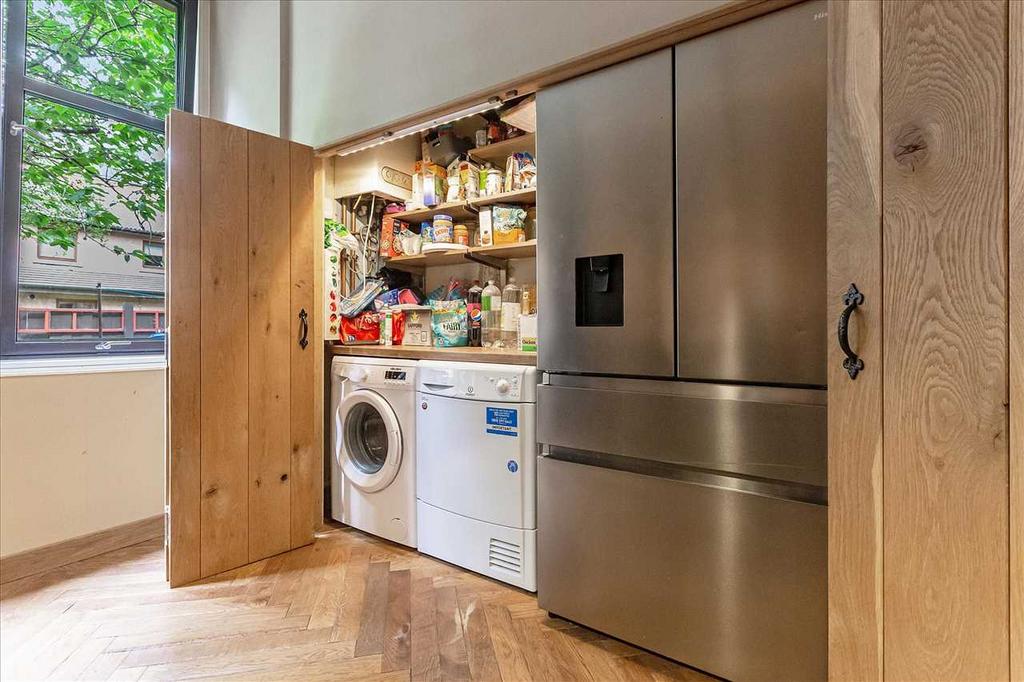 Breakfasting Kitchen