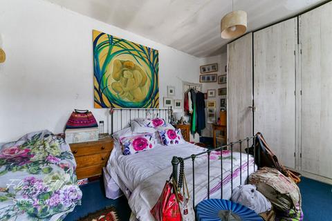 64 Reighton Road, London, E5 8SG