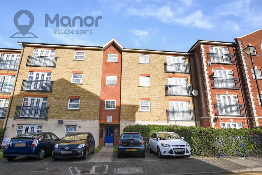 Queensberry Place, Manor Park, E12 6UW 2 bed flat £1,850 pcm (£427 pw)