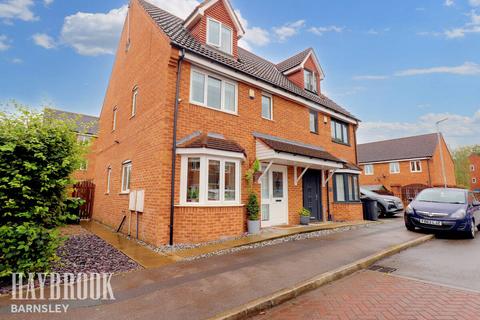 3 bedroom semi-detached house for sale - Kingfisher Drive, Wombwell