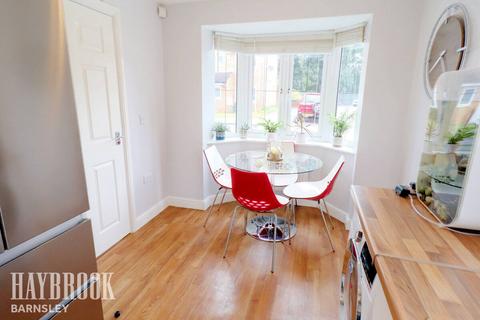 3 bedroom semi-detached house for sale - Kingfisher Drive, Wombwell
