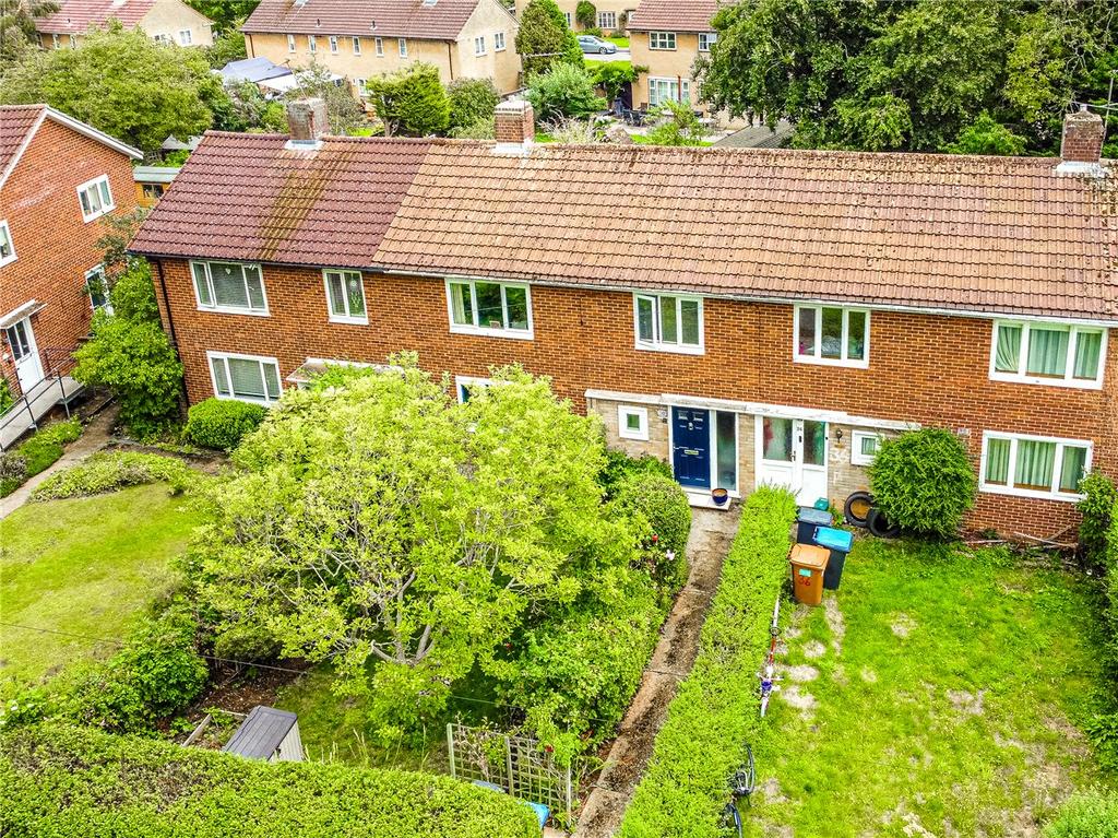 Lowerfield, Welwyn Garden City... 3 bed terraced house £415,000
