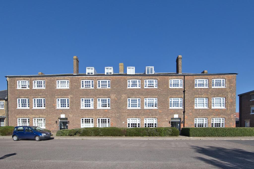 Halliday Drive, Ramsey House, CT14 2 bed apartment for sale £315,000