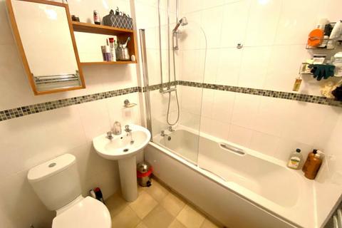 39 Dore Close, Northampton, NN3 8PZ