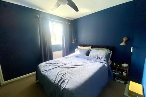 39 Dore Close, Northampton, NN3 8PZ