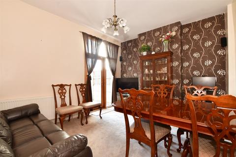 71 Pretoria Road, Romford, RM7 7AX