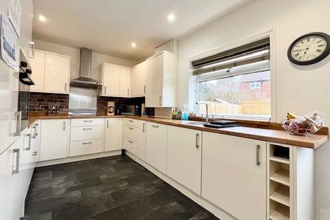 34 Brookside, Collingham, Wetherby, LS22 5AN