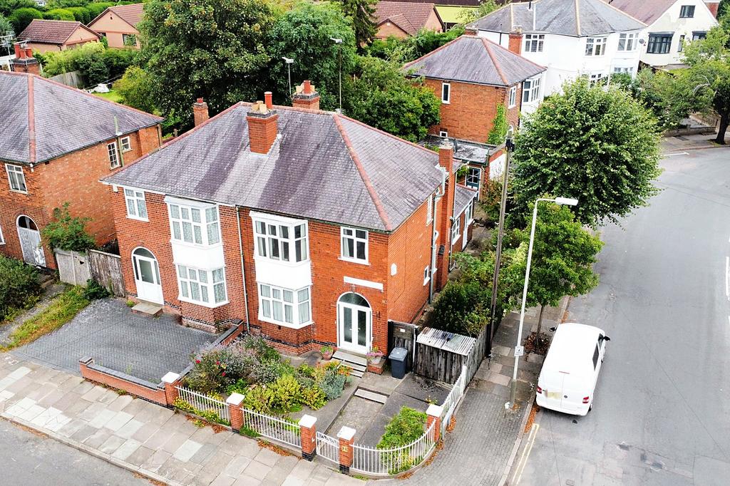 Braunstone Avenue, Leicester, LE3 3 bed semidetached house for sale