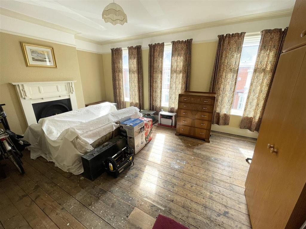 Bedroom no. 1