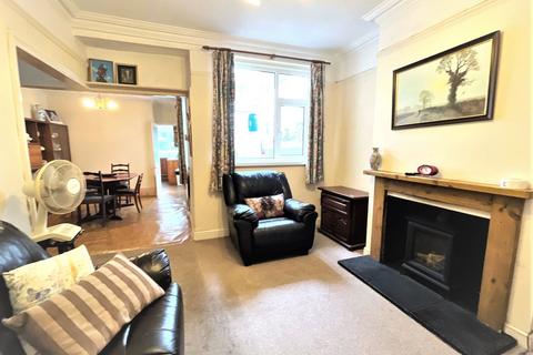 194 County Road, Swindon, SN1 2DY