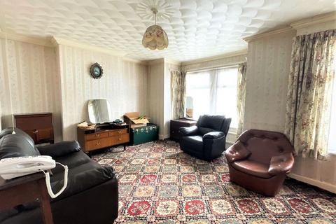 194 County Road, Swindon, SN1 2DY