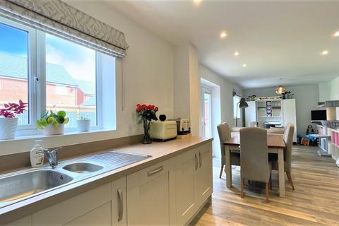 32 Freeman Crescent, Wroughton, Swindon, SN4 9BQ