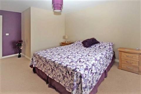 31 Dragonfly Road, Swindon, SN3 4ET