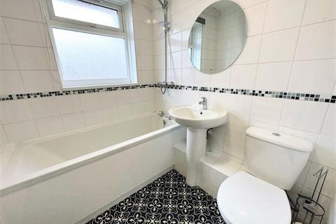 125 Argyle Street, Swindon, SN2 8BP