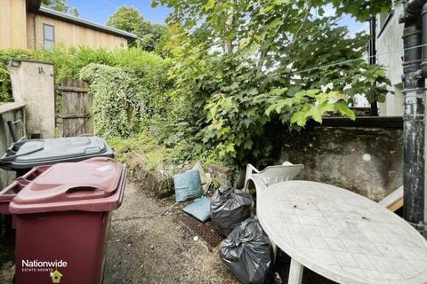 28 Cemetery Road, Darwen, BB3 2LS