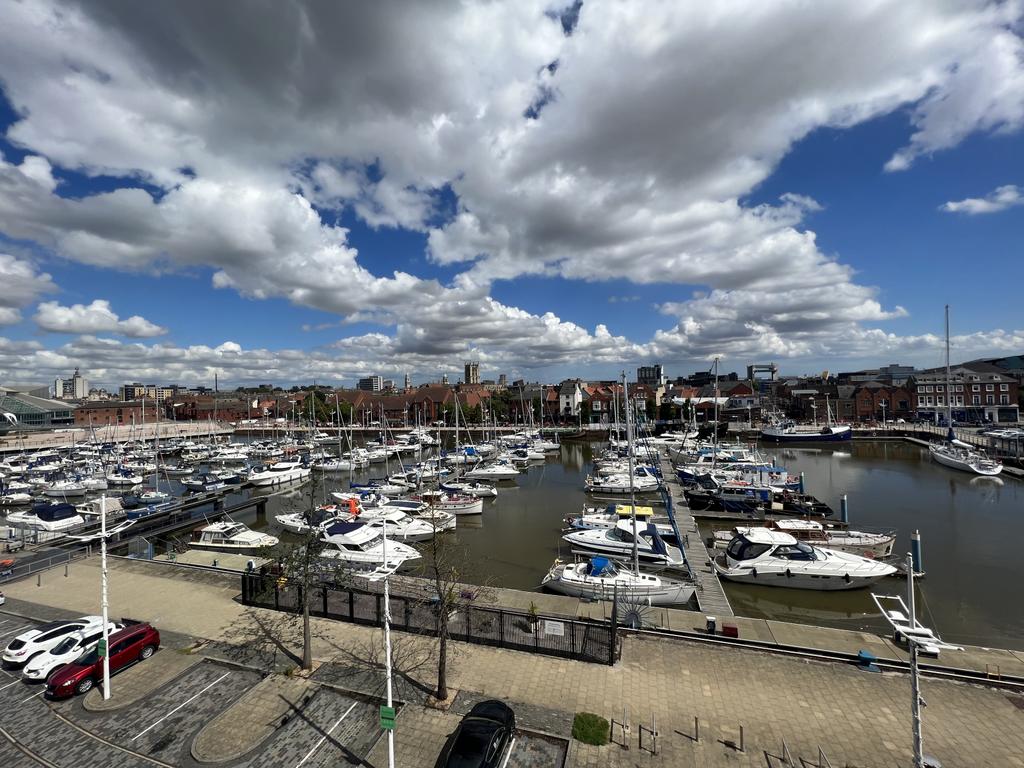 Executive One Bedroom Apartment for Rent on Hull