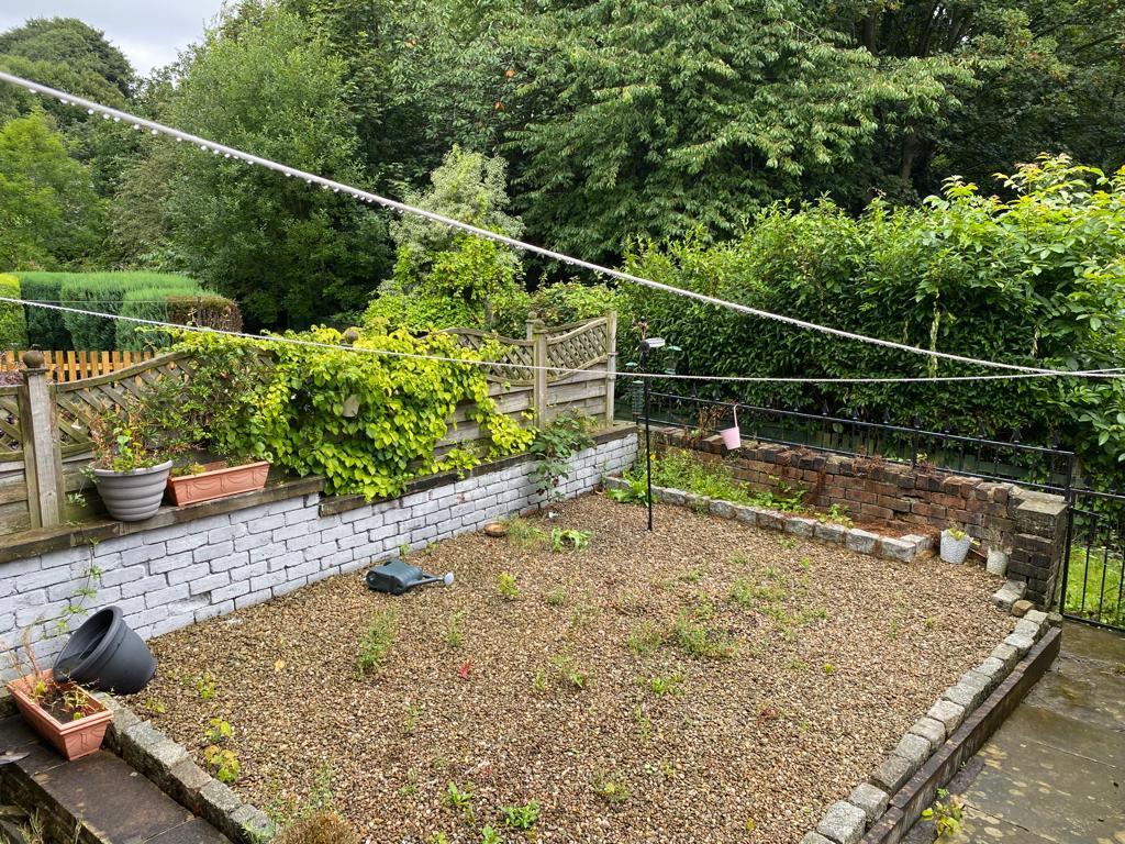 Netheroyd Hill Road, Huddersfield, West Yorkshire, HD2 2 bed terraced