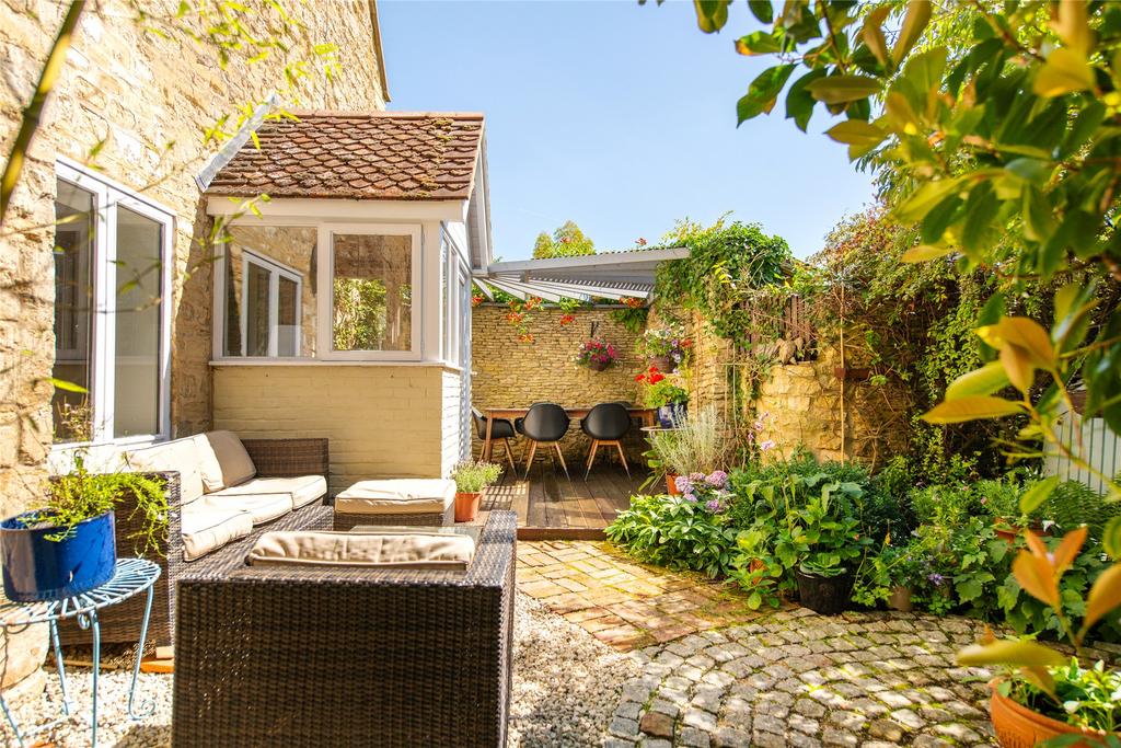 Courtyard Garden