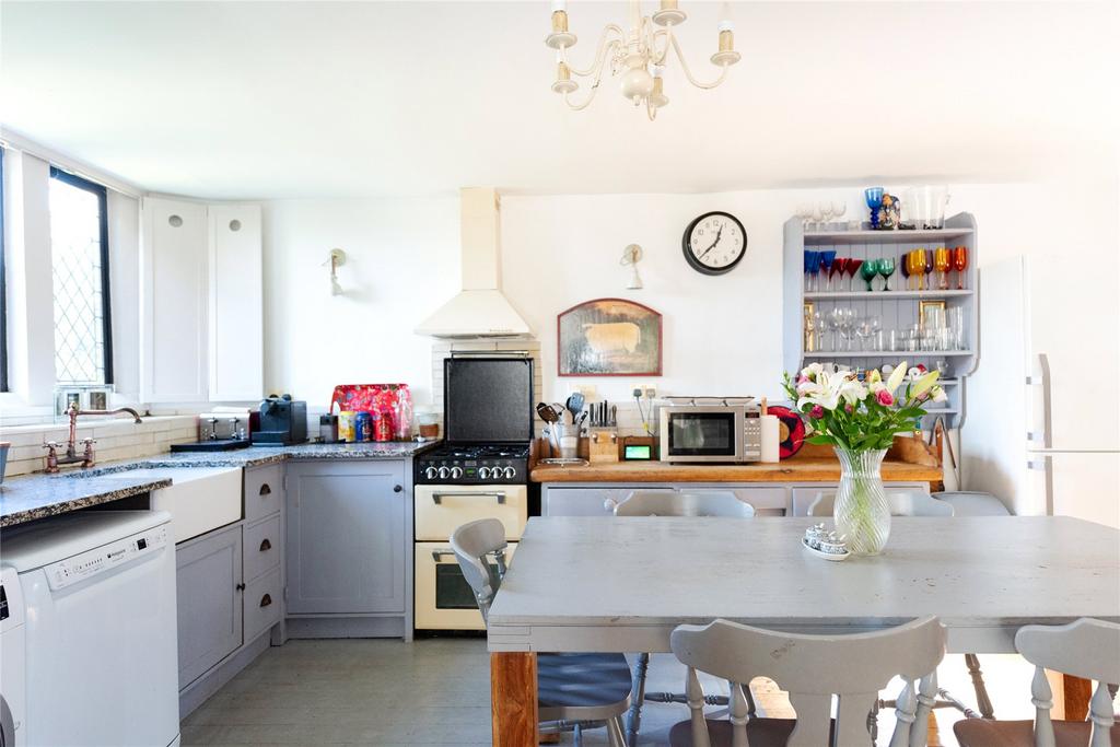 Kitchen/Dining Area