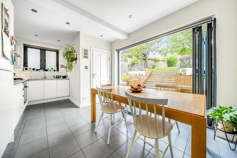 18 Salters Hill, London, SE19 1DZ