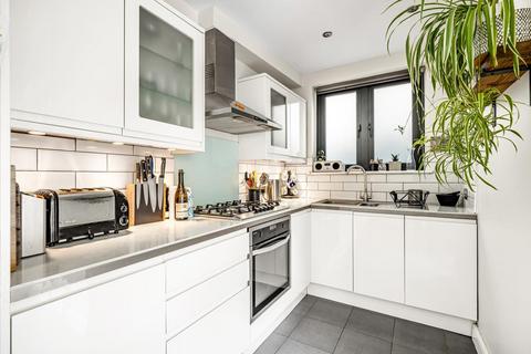 18 Salters Hill, London, SE19 1DZ