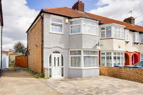 3 bedroom end of terrace house for sale - Elmcroft Avenue, London