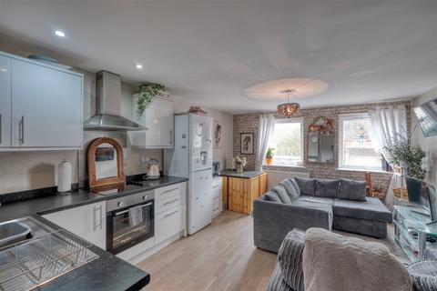 Flat 8, Highcroft House, 81 - 85 New Road, Rubery, Birmingham, B45 9JR