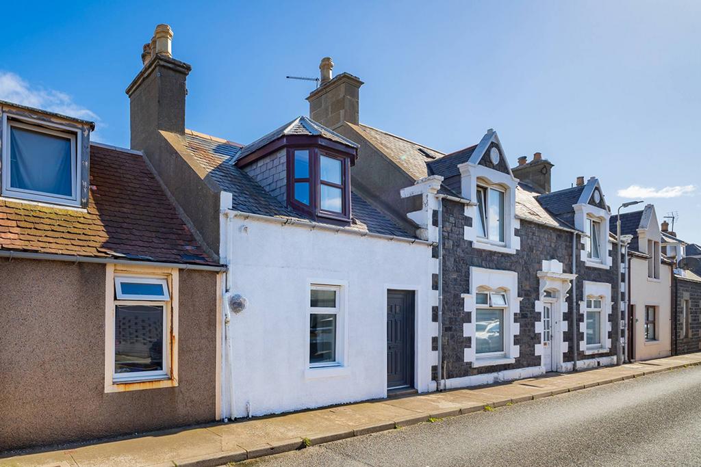 31 Low Shore, Macduff, AB44 1RE 1 bed terraced house for sale £49,000