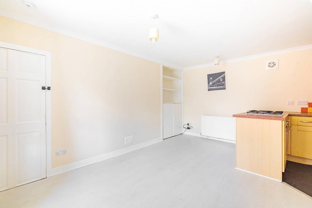 31 Low Shore, Macduff, AB44 1RE 1 bed terraced house for sale £49,000