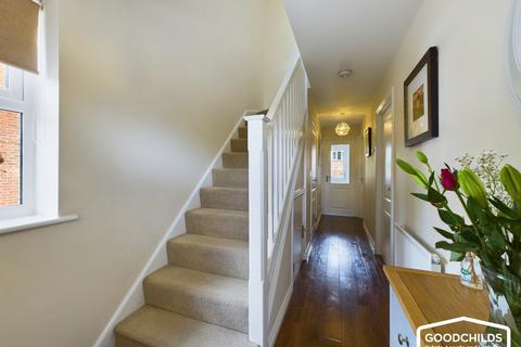8 Hinges Road, Bloxwich, Walsall, WS3 2LL