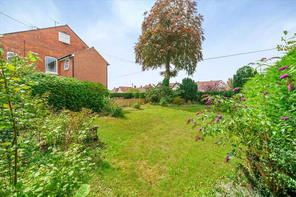 Winchester Road, Andover 3 bed detached house for sale £450,000
