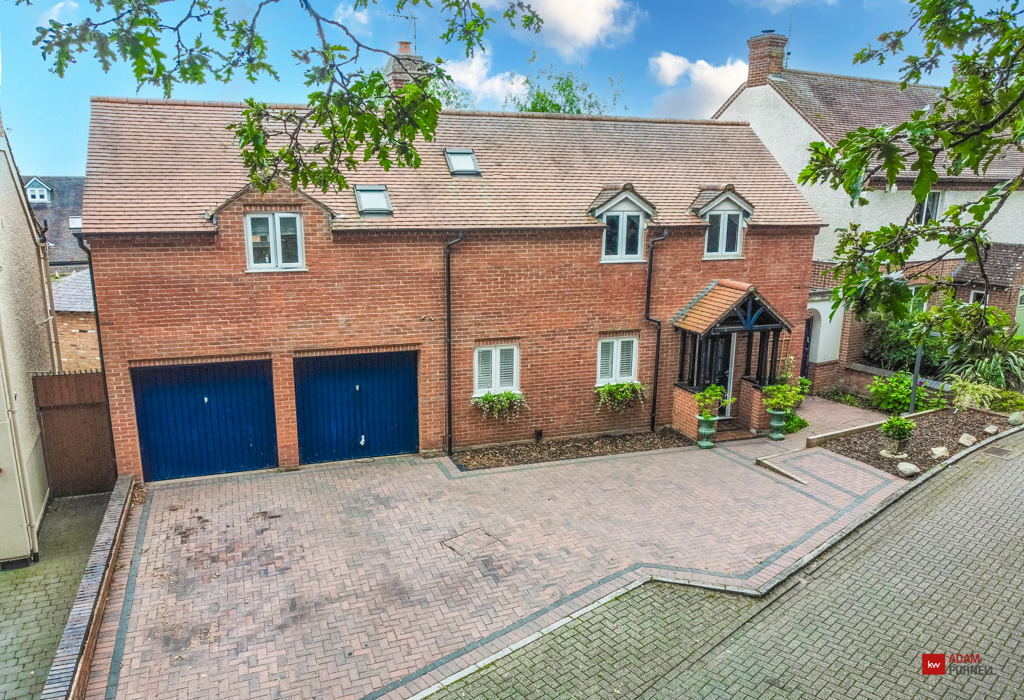 Pilgrims Gate, Burbage, Leicestershire 4 bed detached house for sale