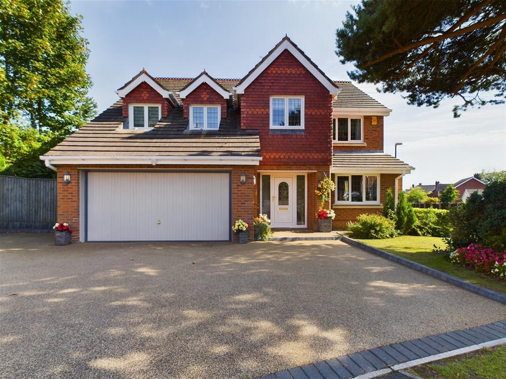 Cromfield Gardens, Aughton, Lancashire 5 bed detached house for sale