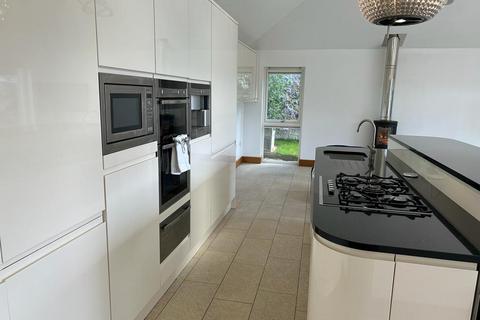 4 bedroom detached house to rent, Hilltop Road, Cults, Aberdeen, AB15