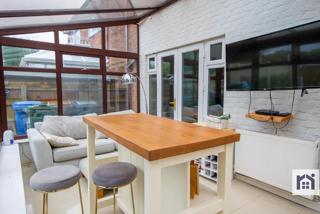 Village Croft, Euxton, PR7 6NH 3 bed detached house for sale £240,000