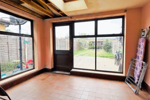 11 Cedar Road, Weybridge, KT13 8NY