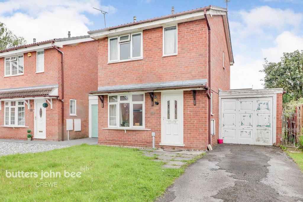 Haweswater Avenue, Crewe 3 bed detached house for sale £150,000