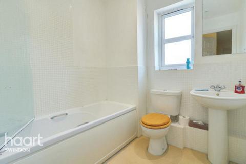 2 bedroom flat to rent, Torun Way, Swindon