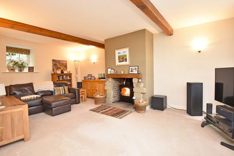 4 bedroom barn conversion to rent, Home Farm Square, Birstwith, Harrogate