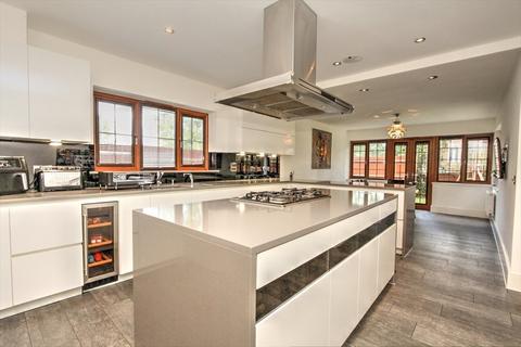 21 Blagrove Crescent, Ruislip, HA4 8FS