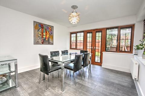21 Blagrove Crescent, Ruislip, HA4 8FS